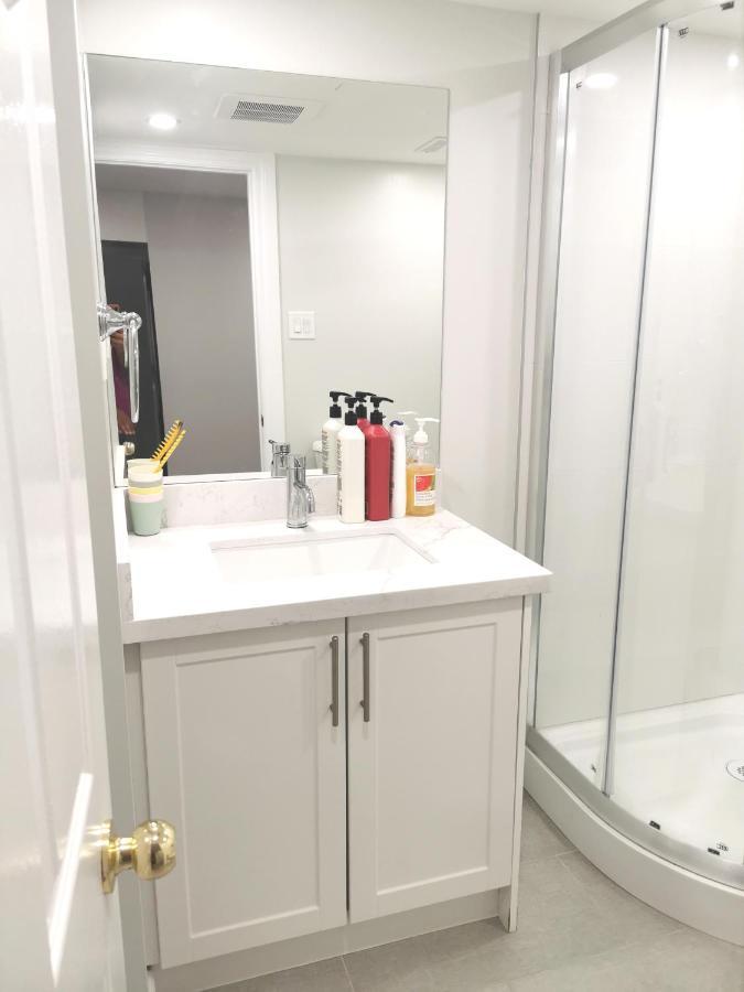 Perfect Location Comfort Private House Lower Level 2 Bedroom Unit Mississauga Exterior foto