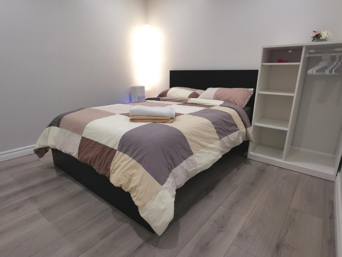 Perfect Location Comfort Private House Lower Level 2 Bedroom Unit Mississauga Exterior foto